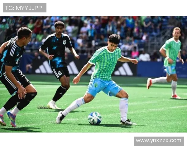 温哥华白帽与西雅图海的激烈对决展现足球魅力与团队精神